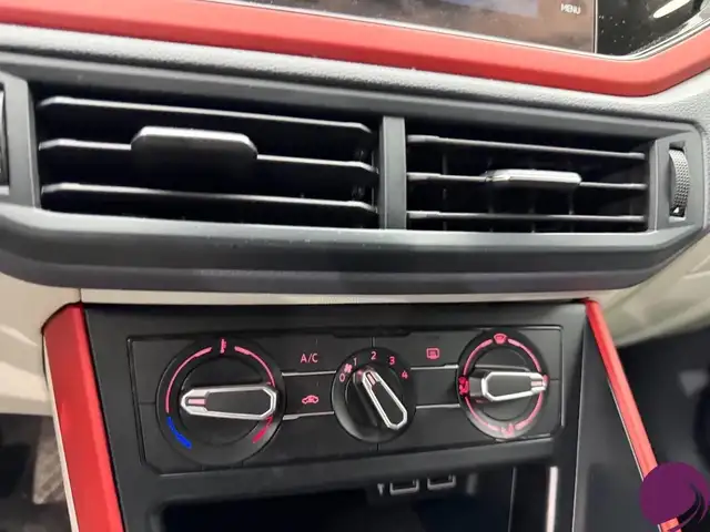 Volkswagen Polo view 14