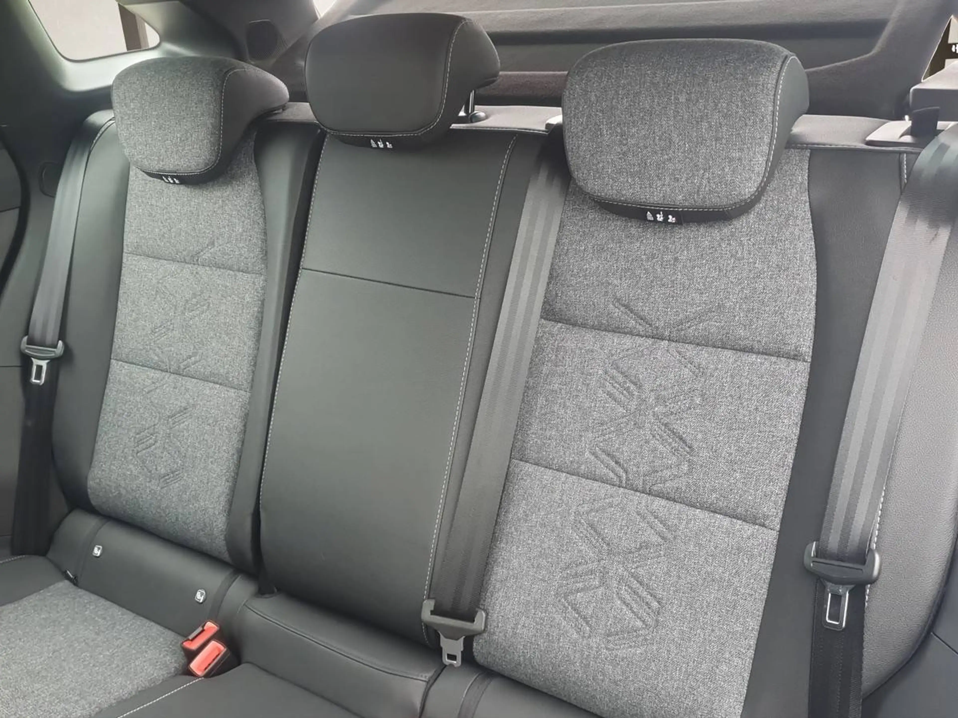 Renault Austral Mild Hybrid 160 Evolution Aut.*20 Zoll Esprit Felgen* — photo 3