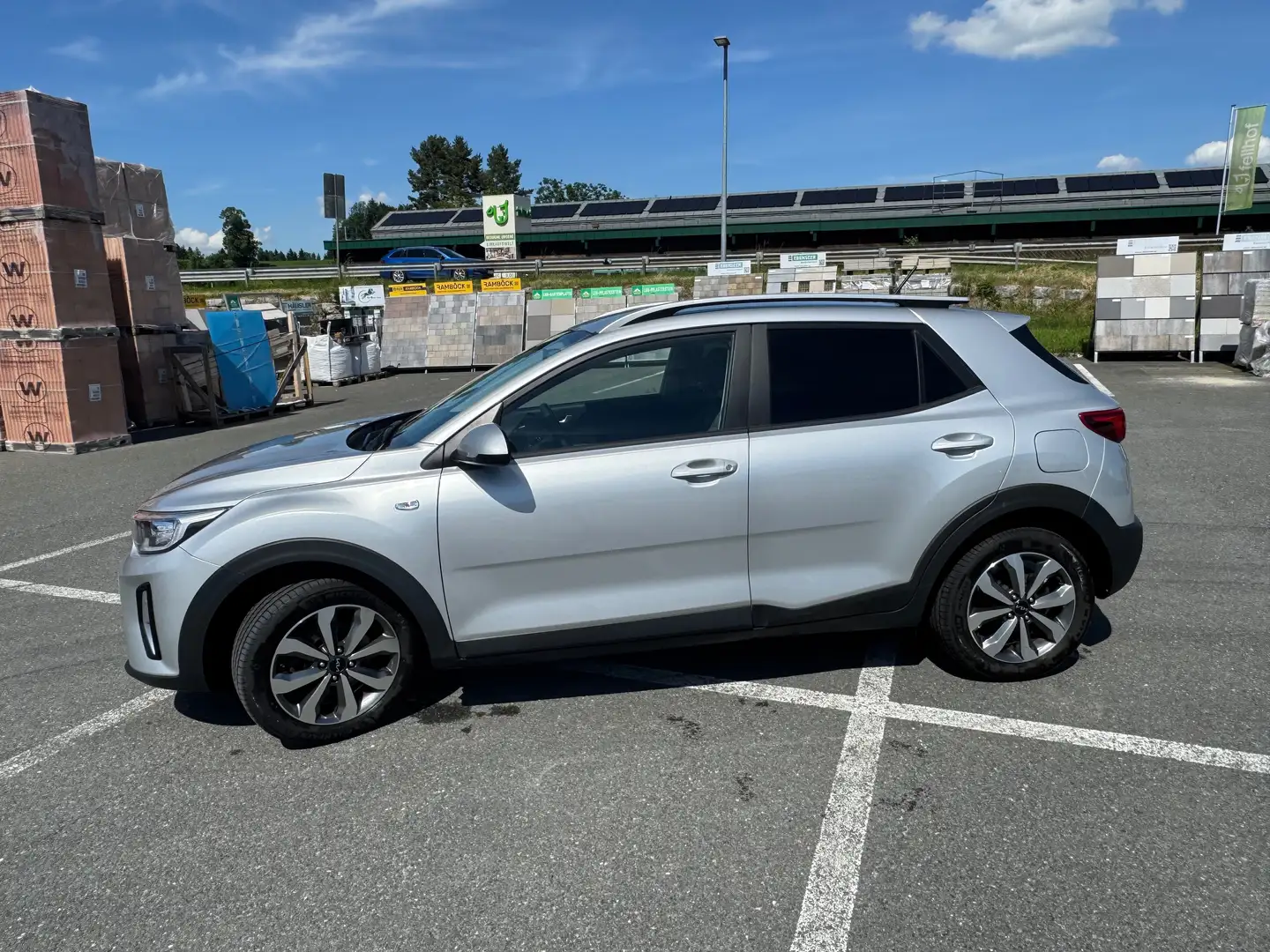 Kia Stonic Stonic 1,0 TGDI GPF ISG OE21-Edition OE21-Edition Silber - 2