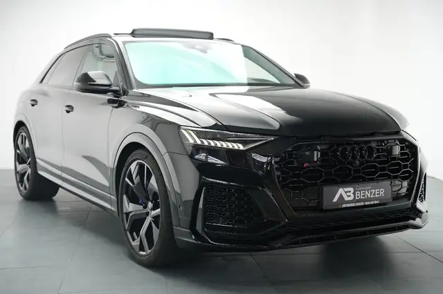 Audi Q8 main image