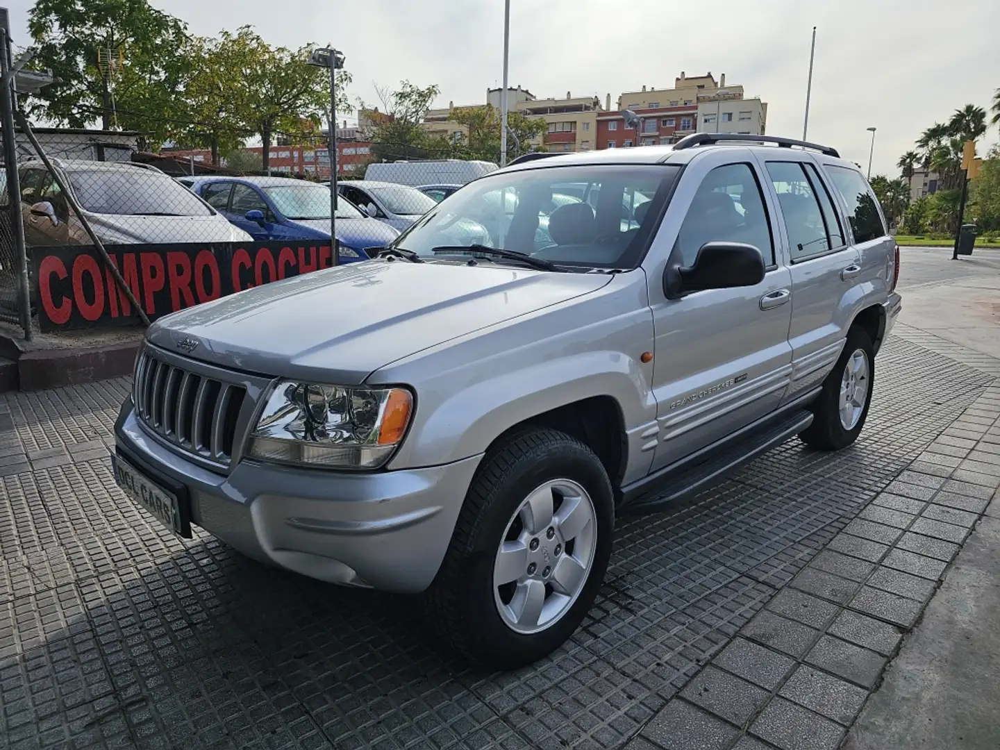 Jeep Grand Cherokee 2.7CRD Laredo Šedá - 1