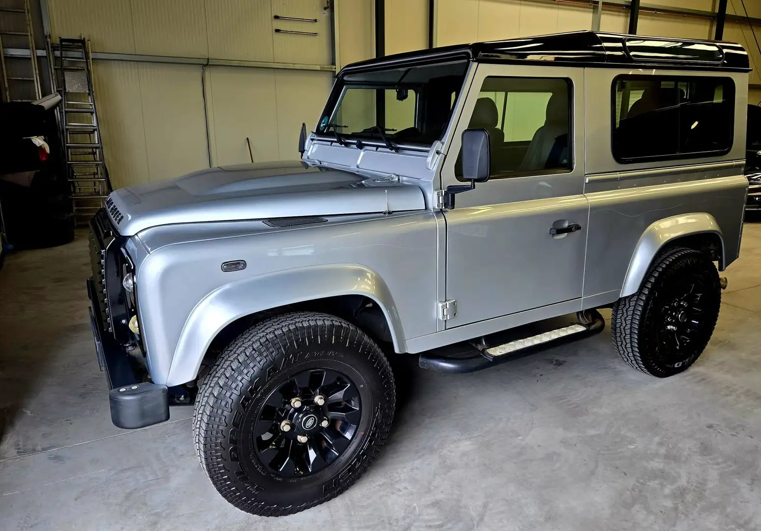 Land Rover Defender Defender 90 Matzker /Umbau für 19.500 Euro - 2