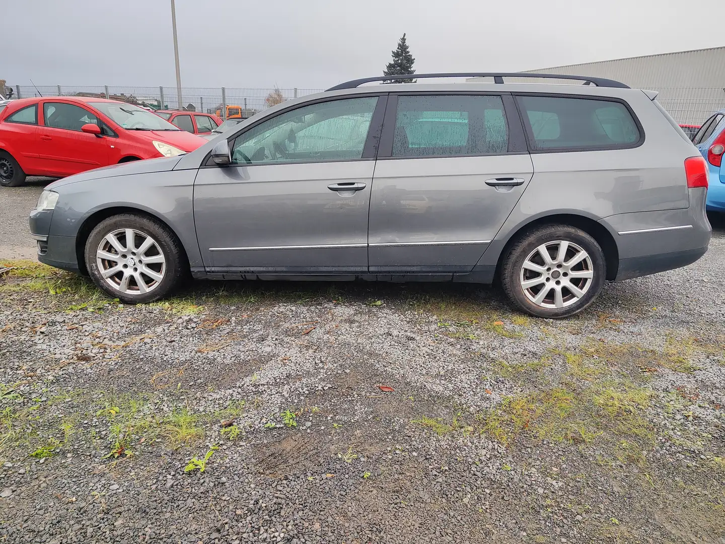 Volkswagen Passat Variant 2.0TDI Sportline AHK+Klimaautomatik MOTORSCHADEN Grau - 2