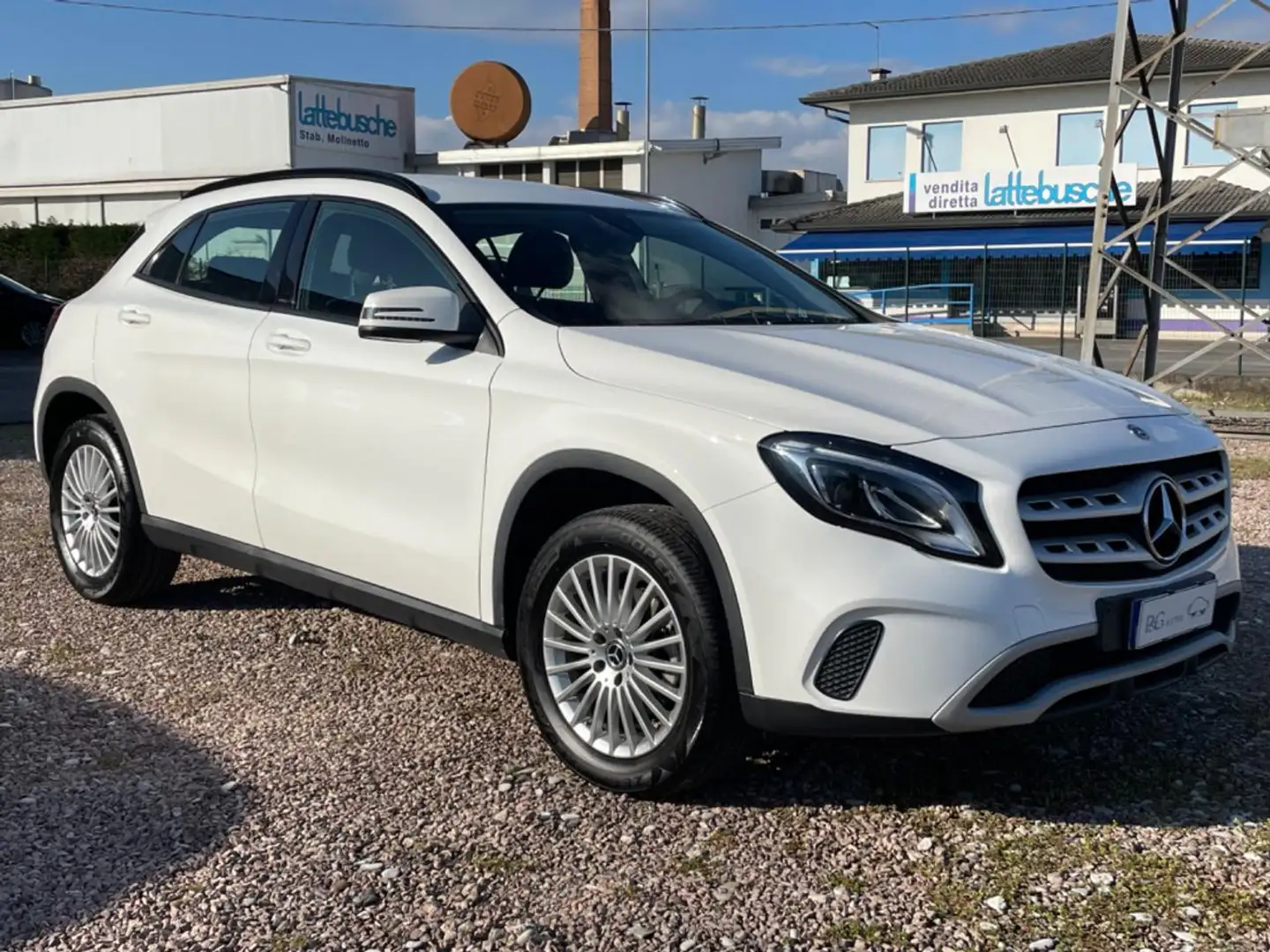 Mercedes-Benz GLA 180 Business Extra Bianco - 1