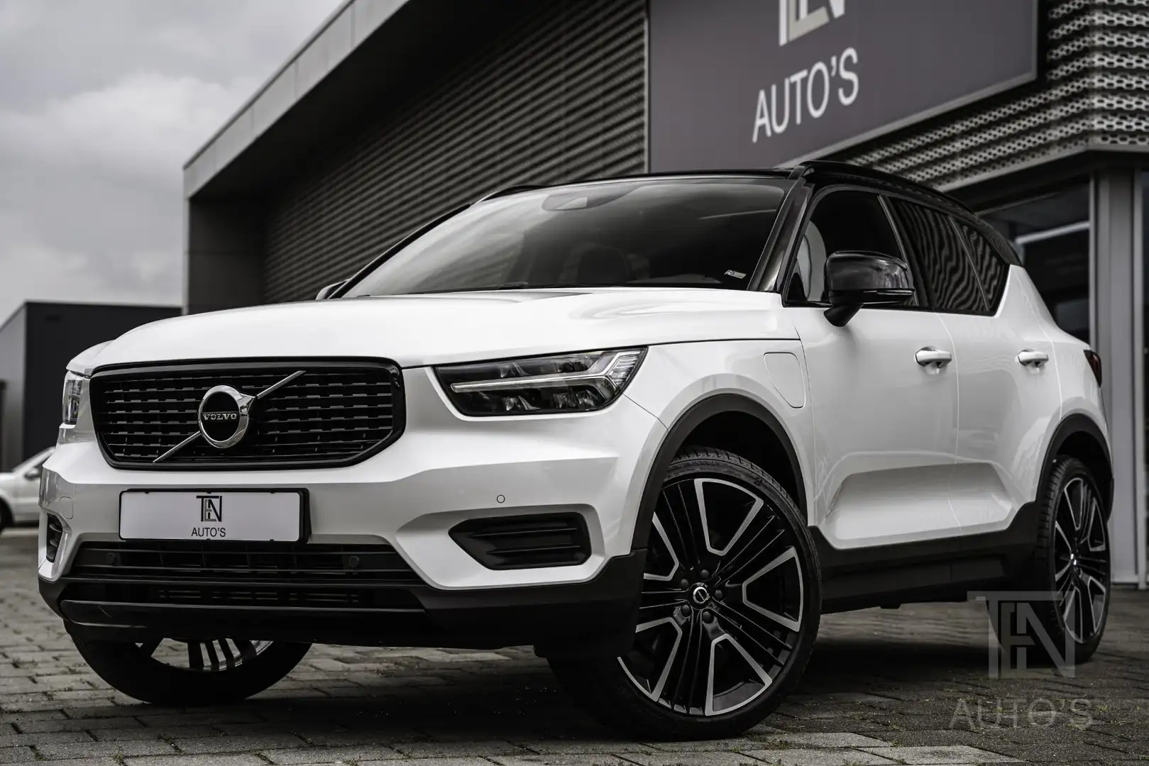 Volvo XC40 T5 Recharge R-Design | Camera | Harman/Kardon | Ke Blanc - 1