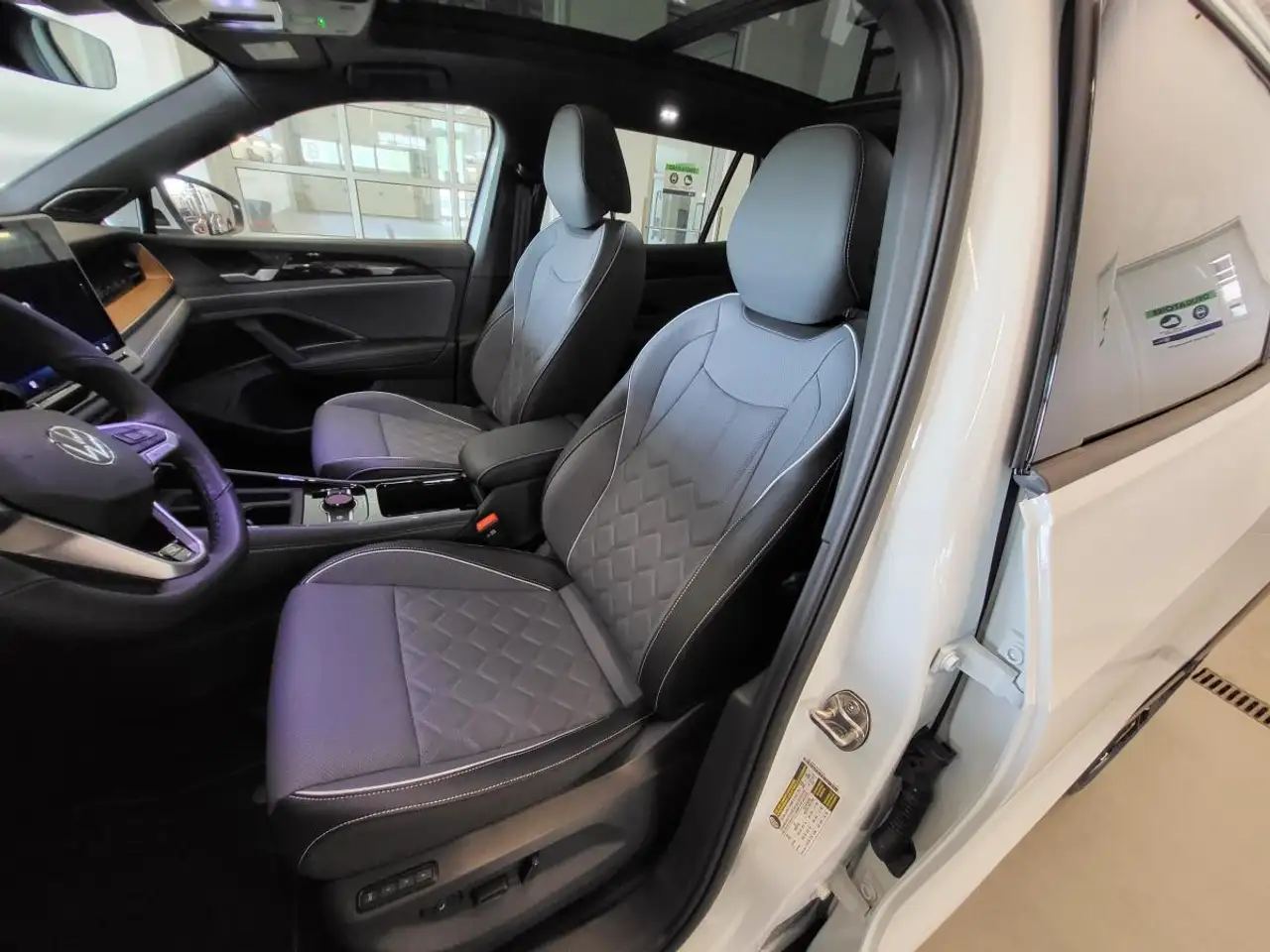 Volkswagen Tiguan снимка Volkswagen Tiguan