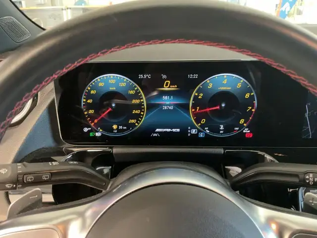 Mercedes-Benz Gla Class view 8