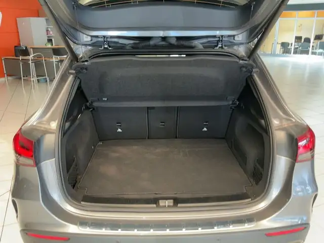 Mercedes-Benz Gla Class view 10