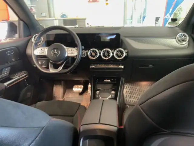 Mercedes-Benz Gla Class view 5
