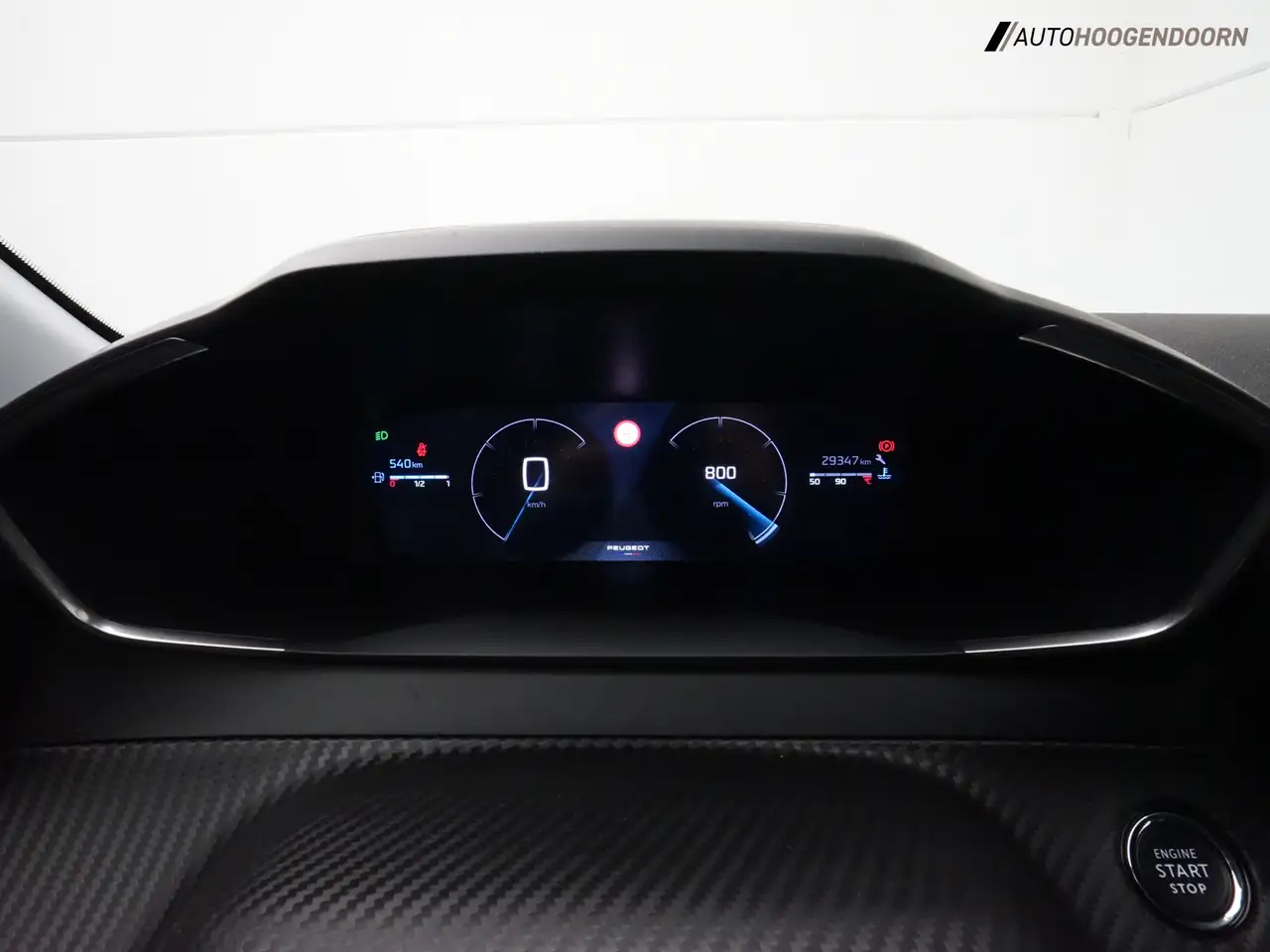 Peugeot 208 1.2 PureTech 100 Allure Sportive (APPLE CARPLAY,CL 16