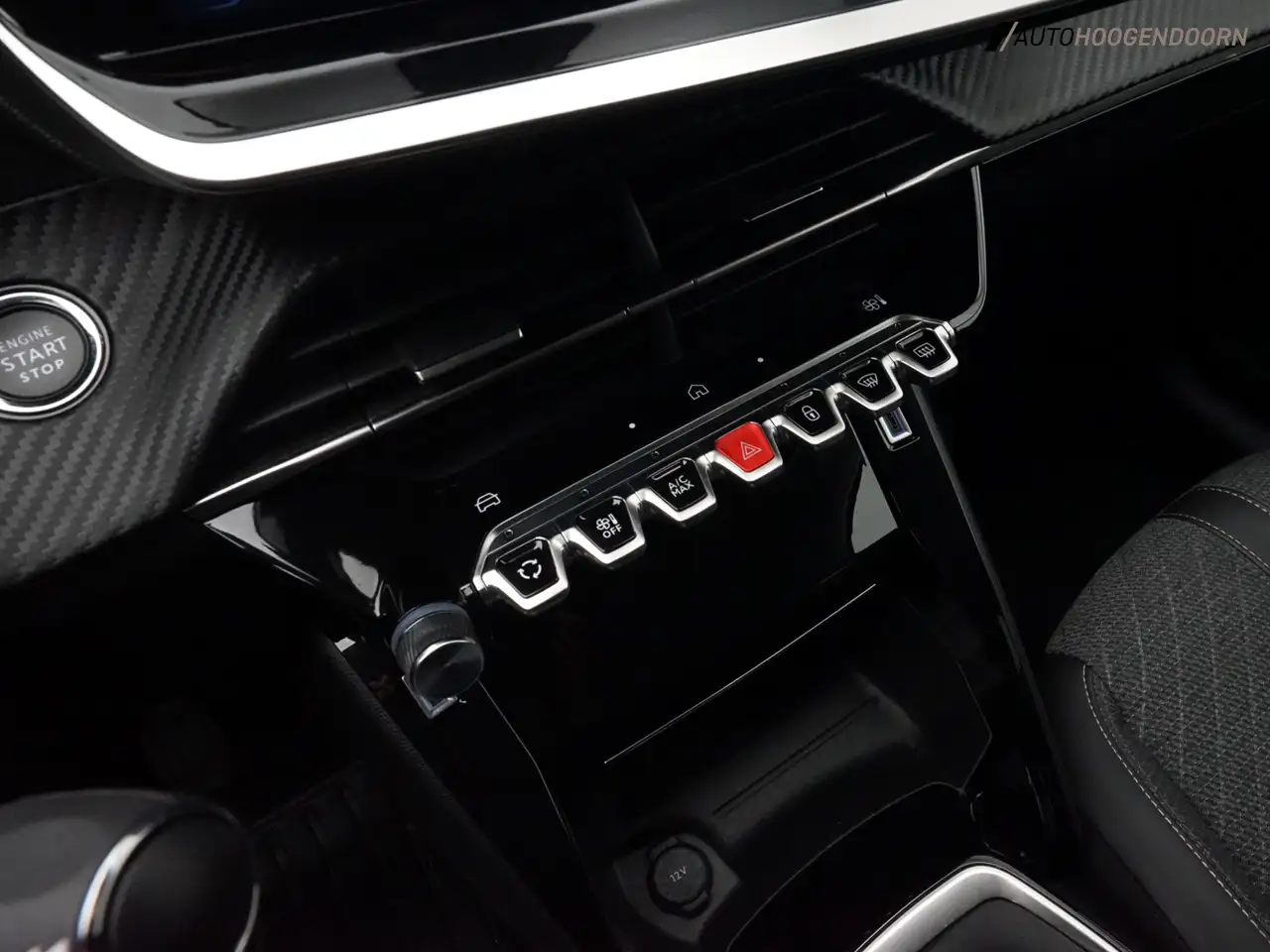 Peugeot 208 1.2 PureTech 100 Allure Sportive (APPLE CARPLAY,CL 20