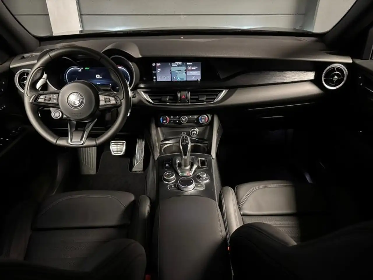 Alfa Romeo Stelvio 2024 — фото 11