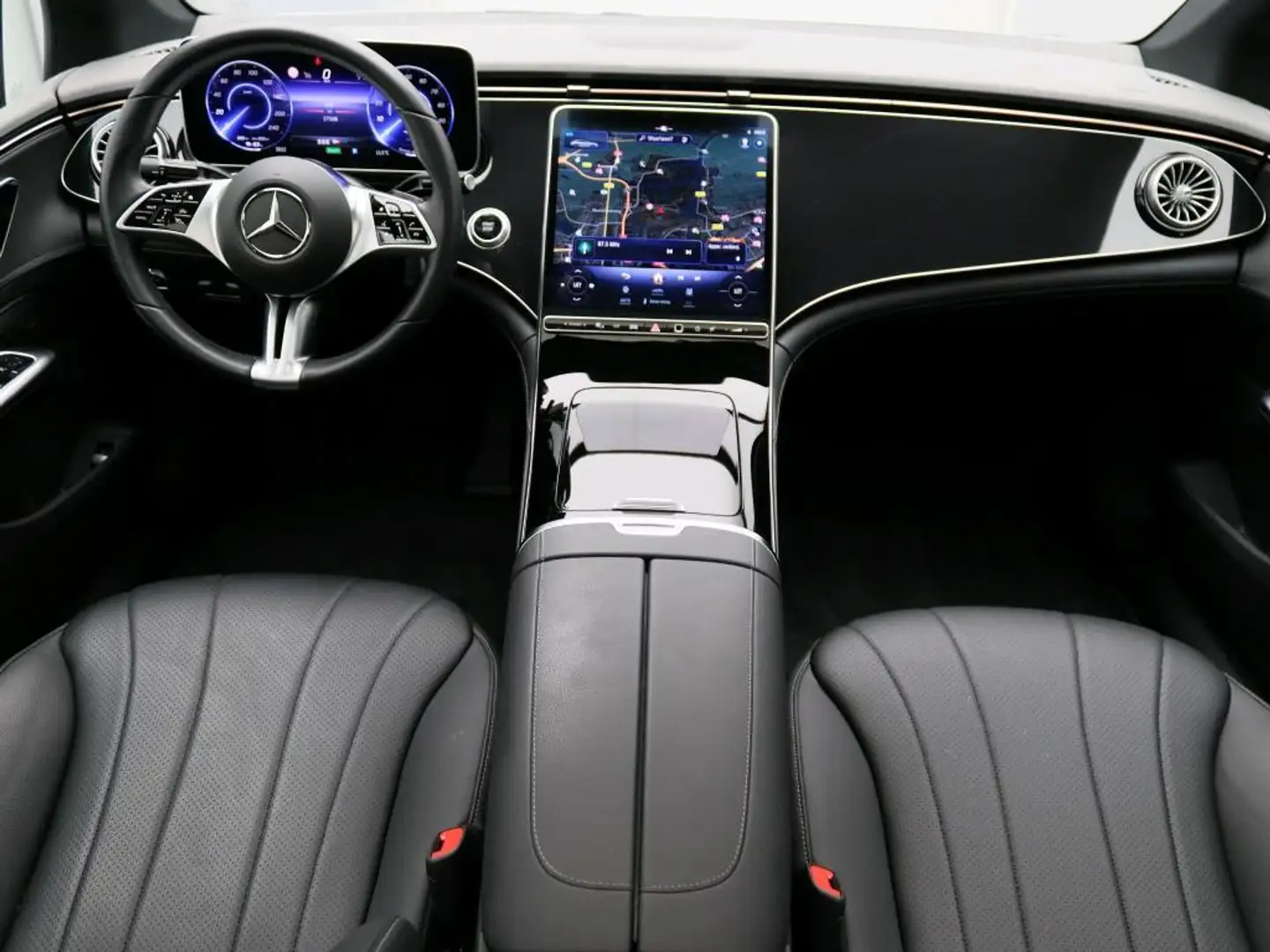 Mercedes-Benz EQE 300 Business Line + LEDER + PANORAMISCH DAK + CARPLAY Argent - 2