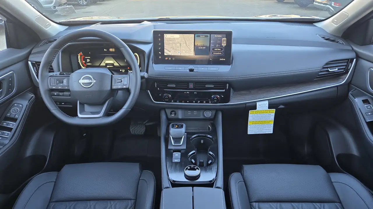 Nissan Rogue снимка Nissan Rogue
