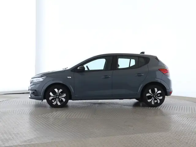 Dacia Sandero view 2