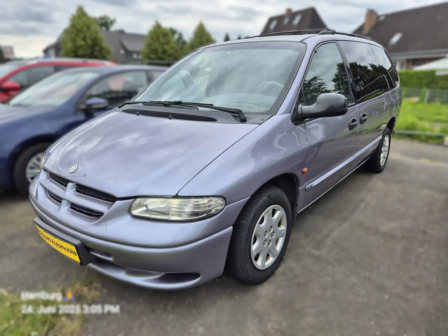 Chrysler Grand Voyager 2.4 SE  Automatik  Klima  7 sitzer  1 Hand Gris - 1