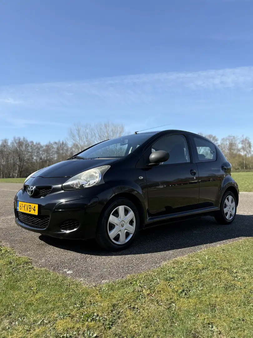 Toyota Aygo Toyota Aygo 1.0 12V Vvt-i 5 DRS AIRCO 2010 ZWART - 1