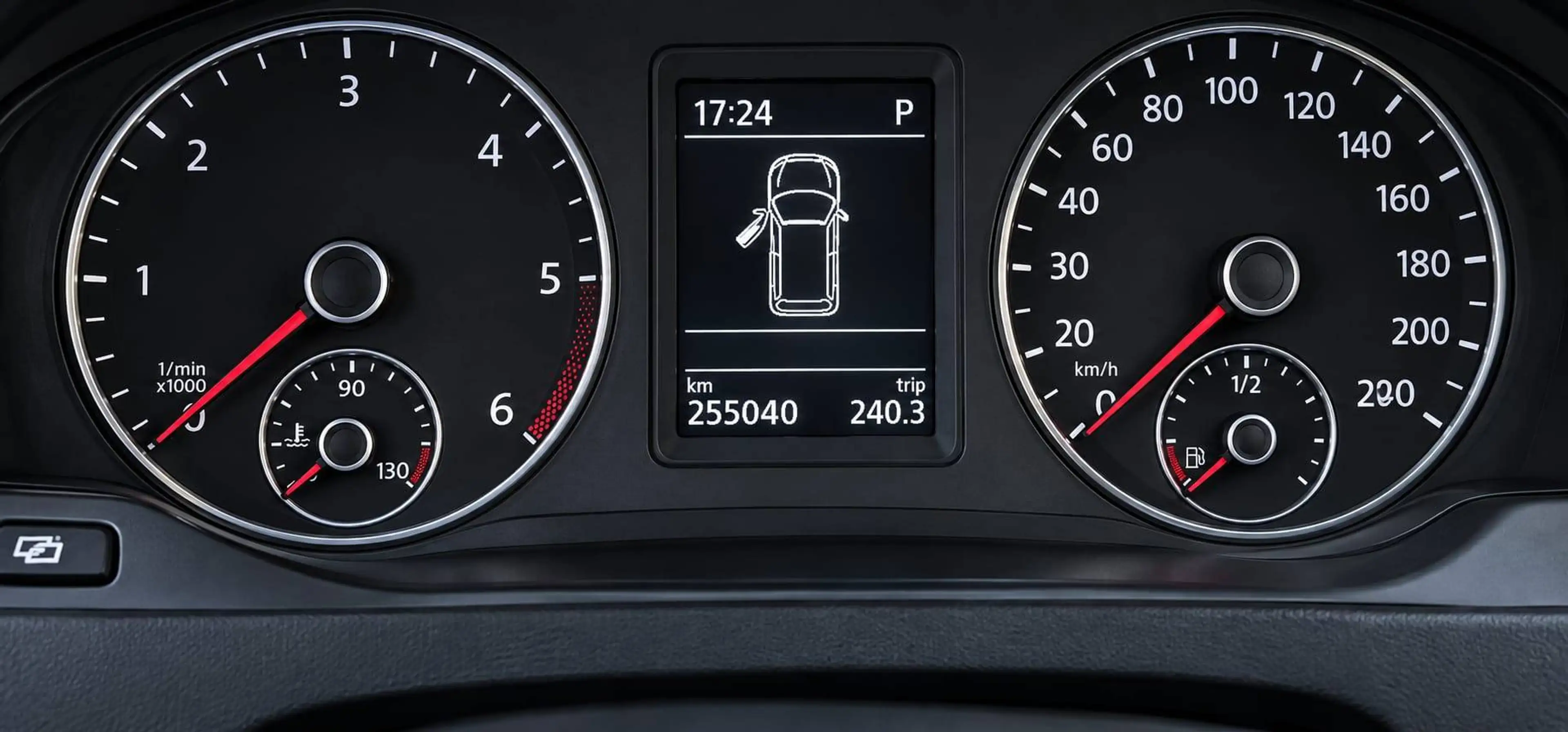 Volkswagen Touran Comfortline BMT — photo 12