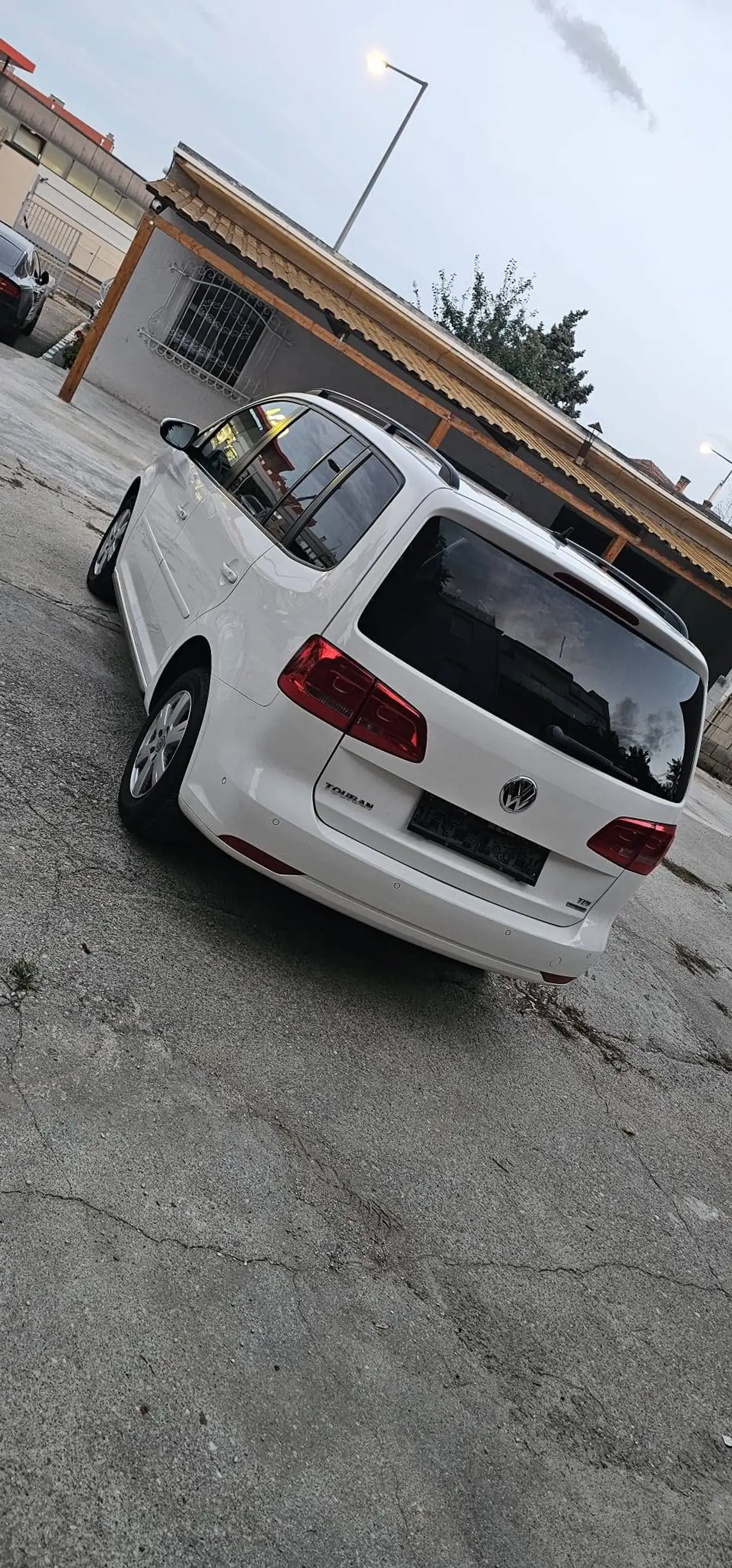 Volkswagen Touran Comfortline BMT — photo 4