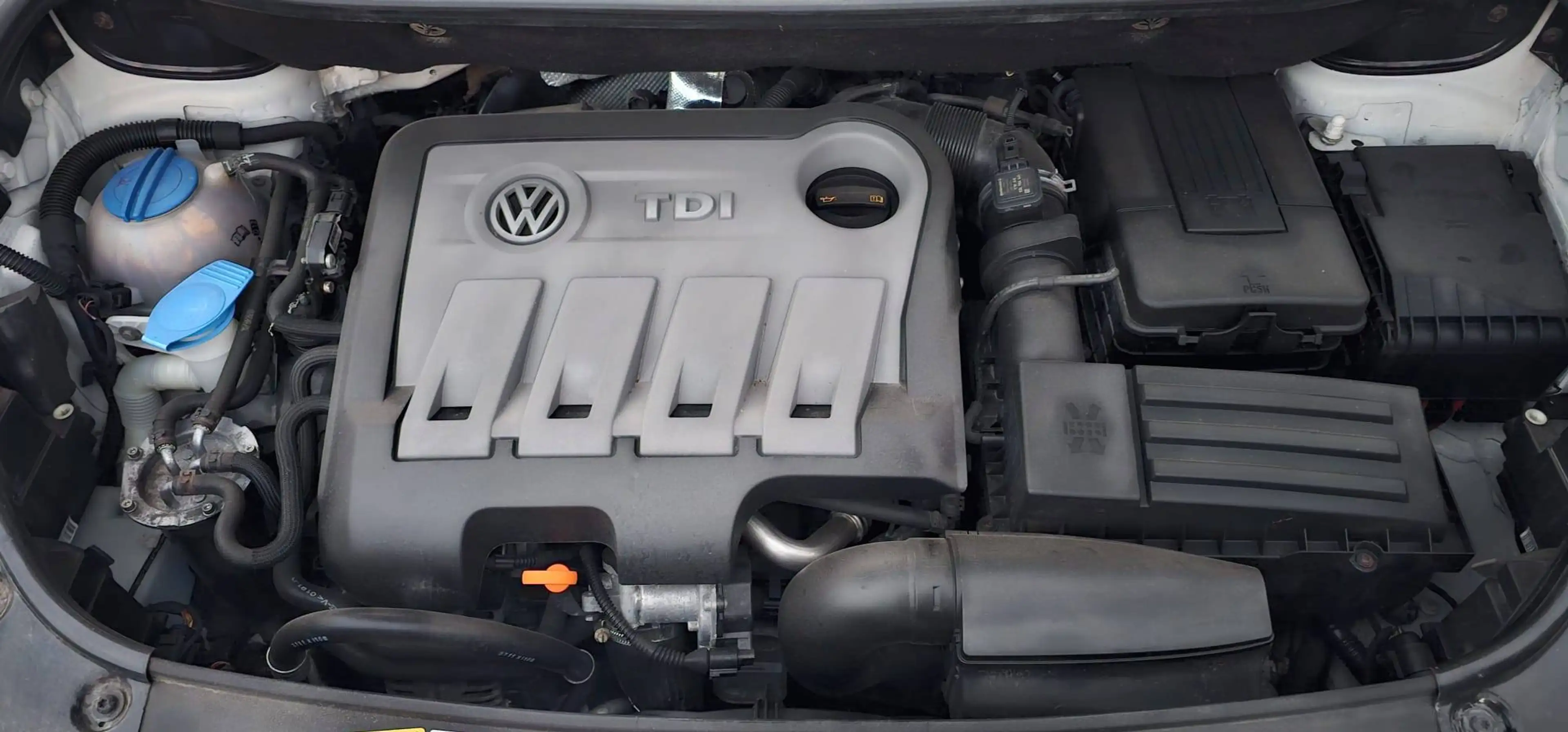 Volkswagen Touran Comfortline BMT — photo 9