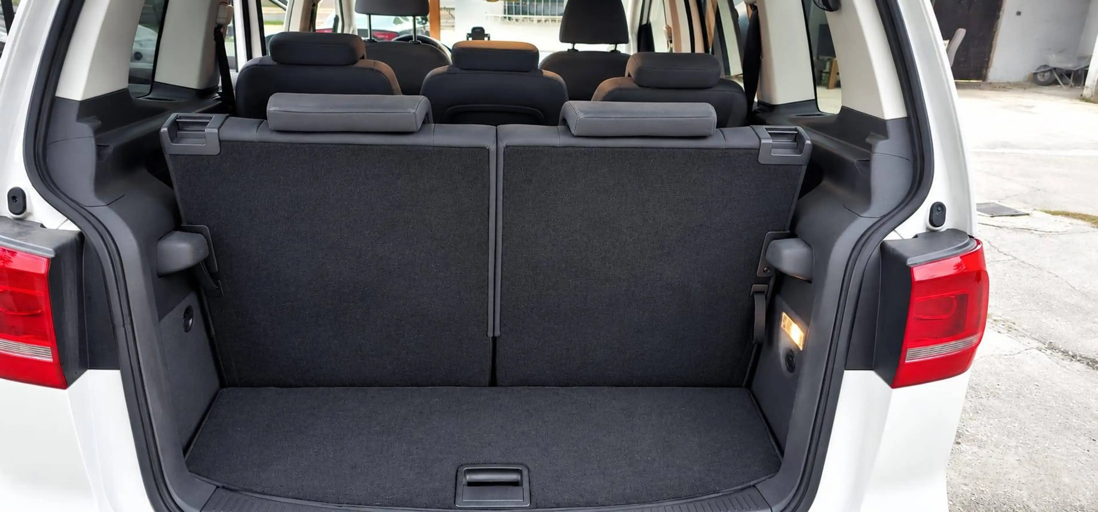 Volkswagen Touran Comfortline BMT — photo 13