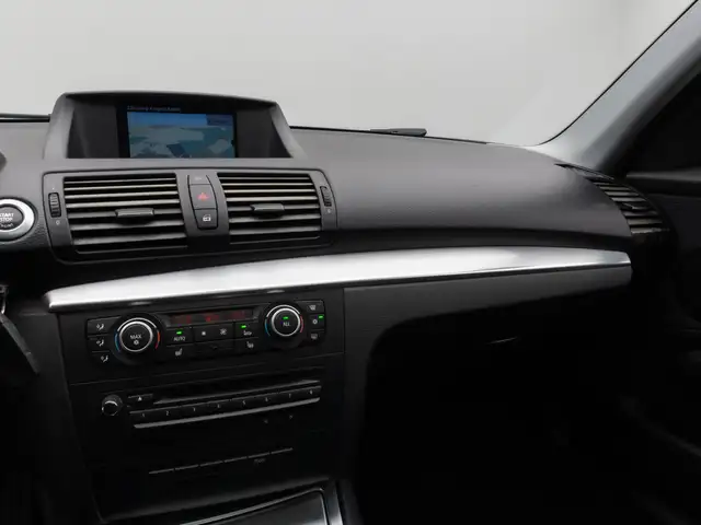 BMW 1 Series view 21