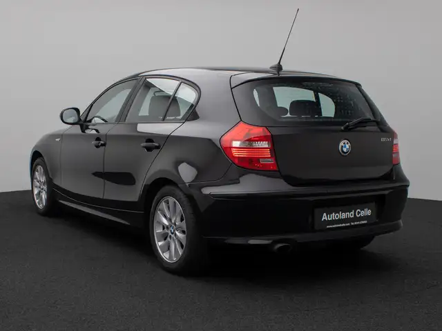 BMW 1 Series view 9