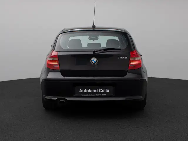 BMW 1 Series view 8