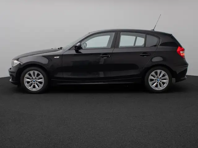 BMW 1 Series view 11
