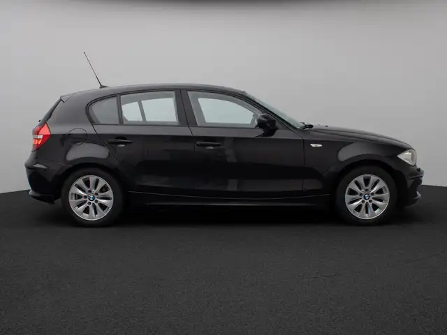 BMW 1 Series view 5