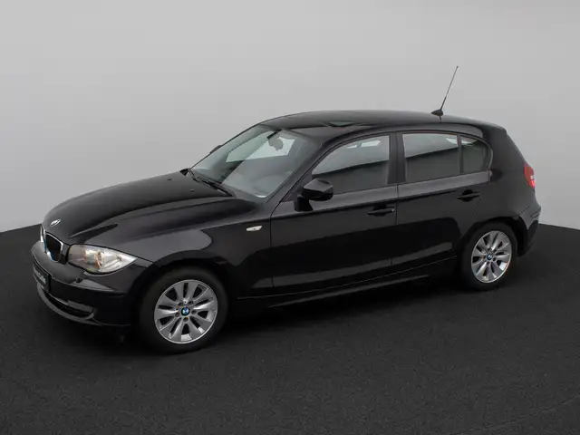 BMW 1 Series view 12