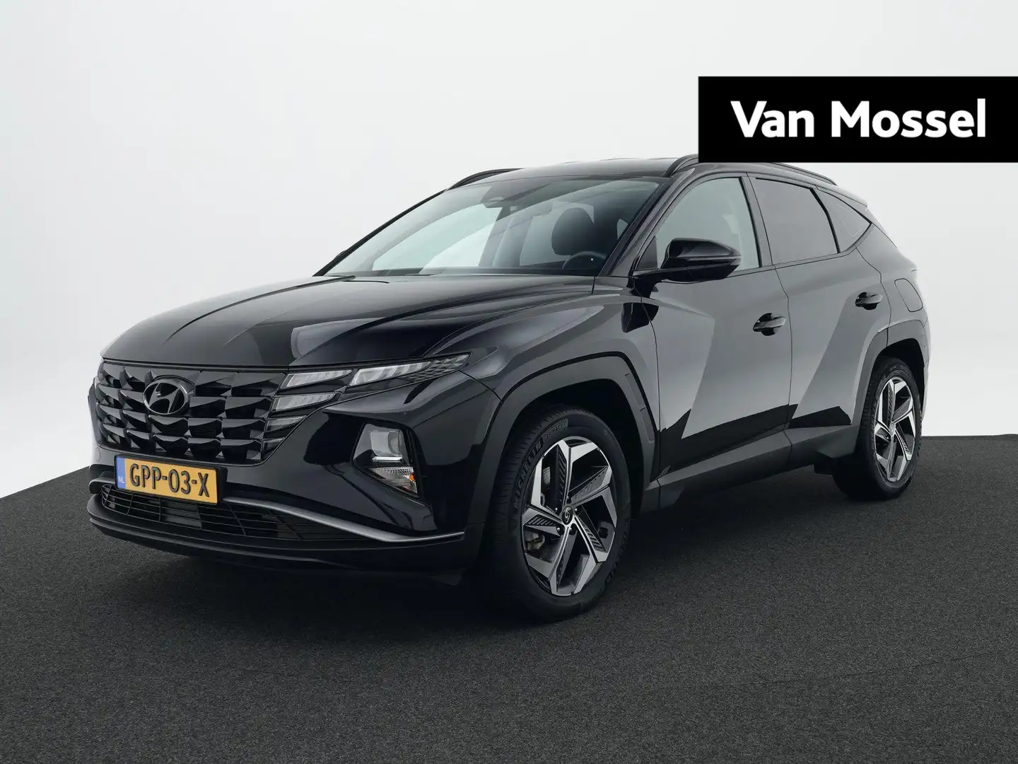 Hyundai TUCSON 1.6 T-GDI PHEV Comfort 4WD | Camera | Navigatie | Zwart - 1