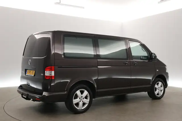 Volkswagen Transporter view 25