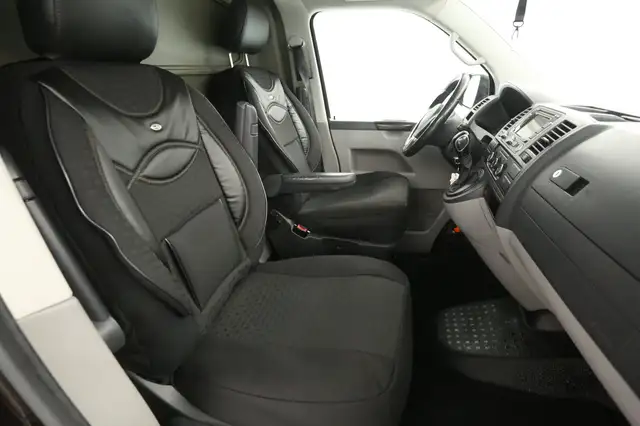 Volkswagen Transporter view 10