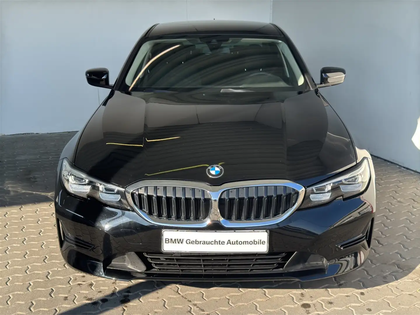 BMW 318 iA Limousine Navi.LED.WLAN.Sitzheiz.AppleCar Negro - 1