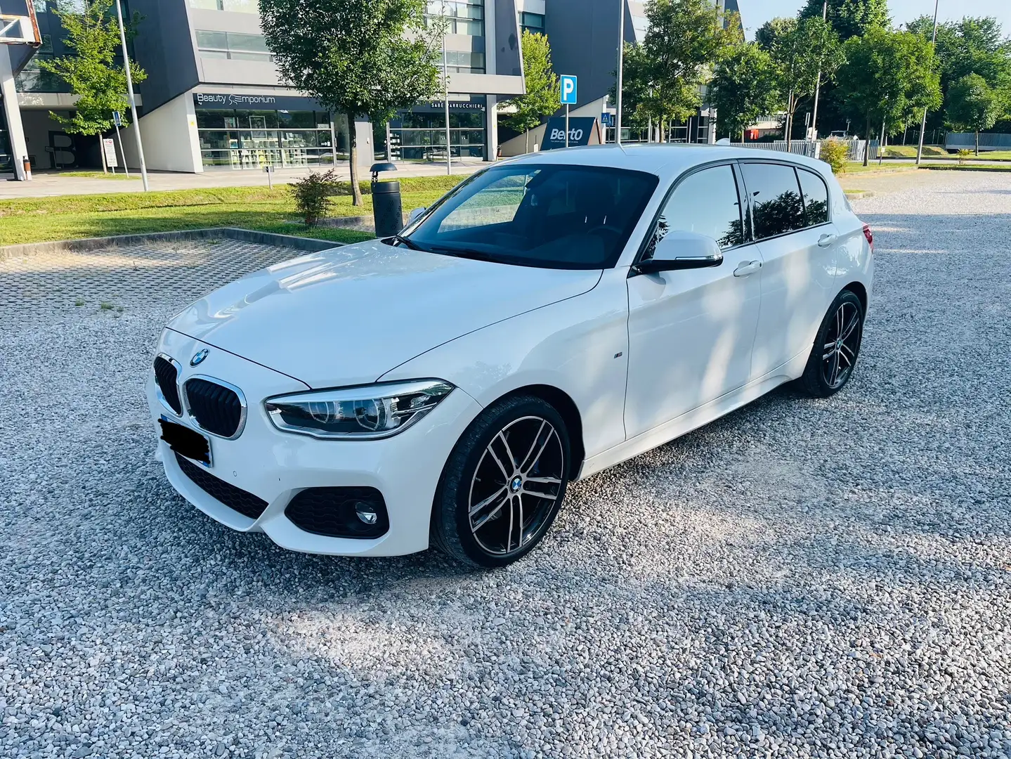 BMW 120 120d xdrive Msport 5p auto - 1