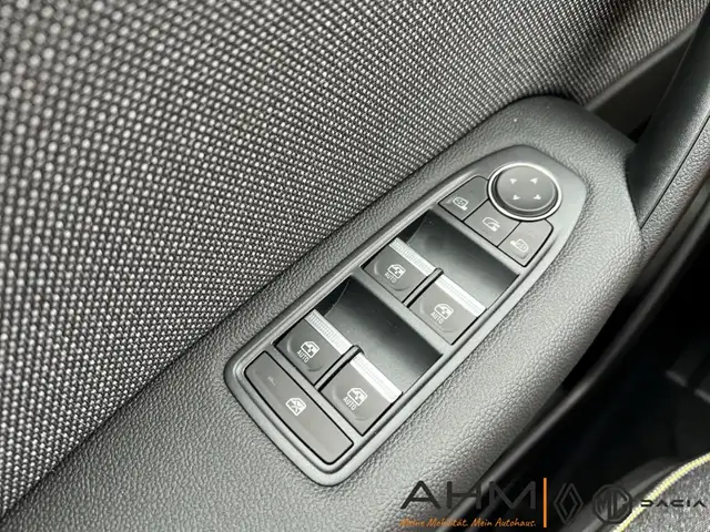 Renault Captur view 21