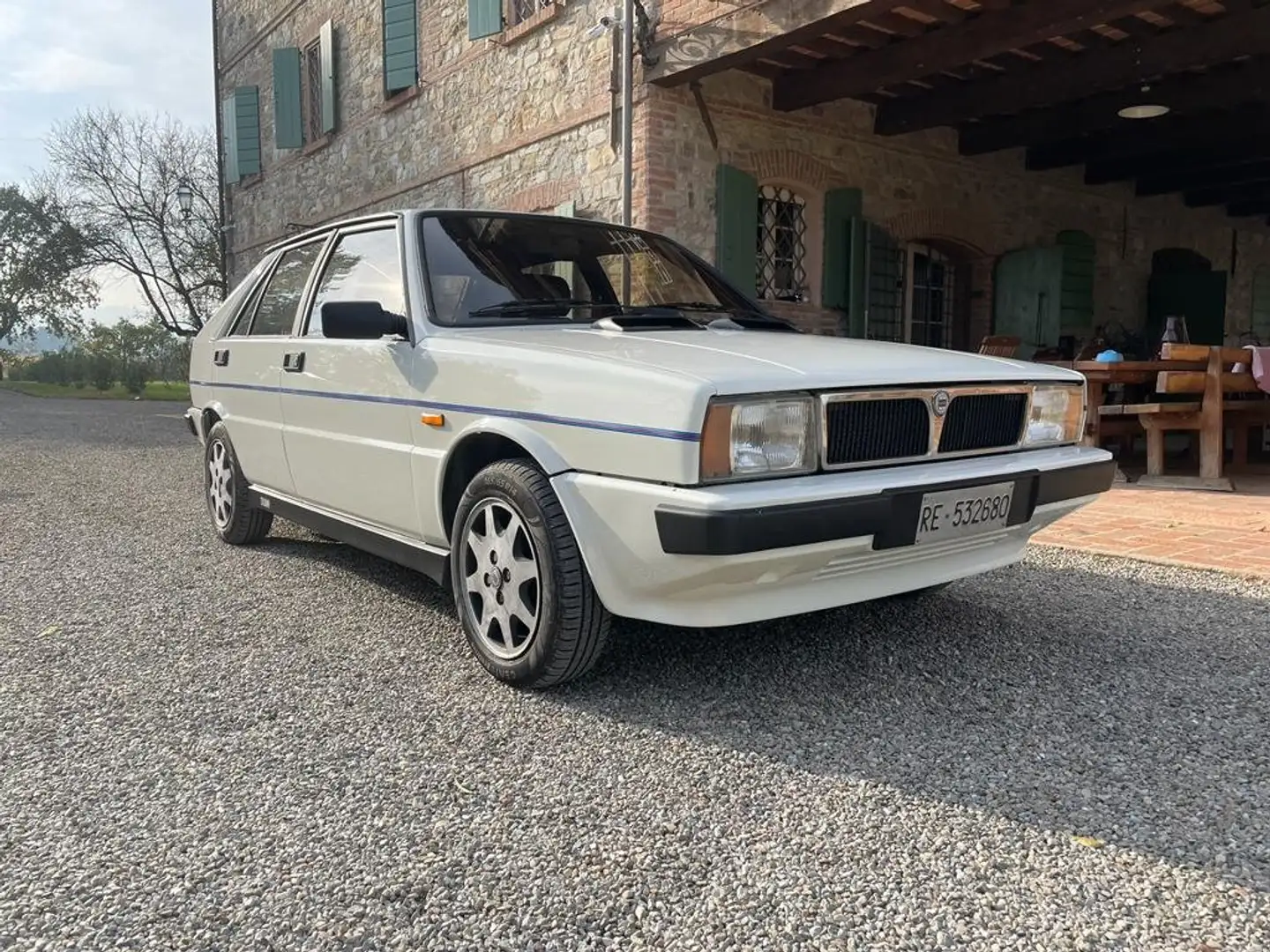 Lancia Delta 1.6 Turbo HF Martini Blanc - 1