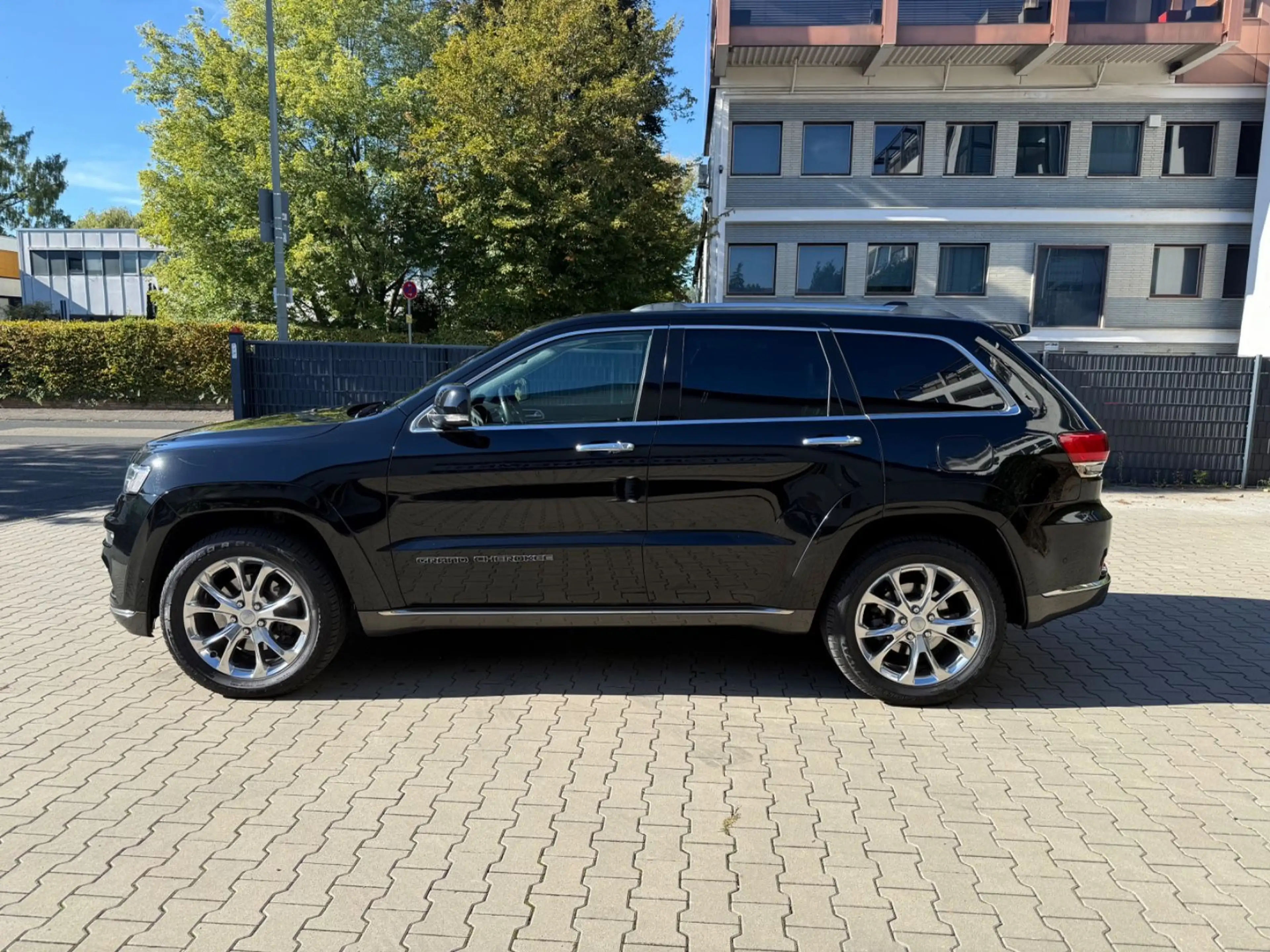 Jeep Grand Cherokee 3.0 CRD Summit·MwSt·2Hd·H&K·Pano — photo 4
