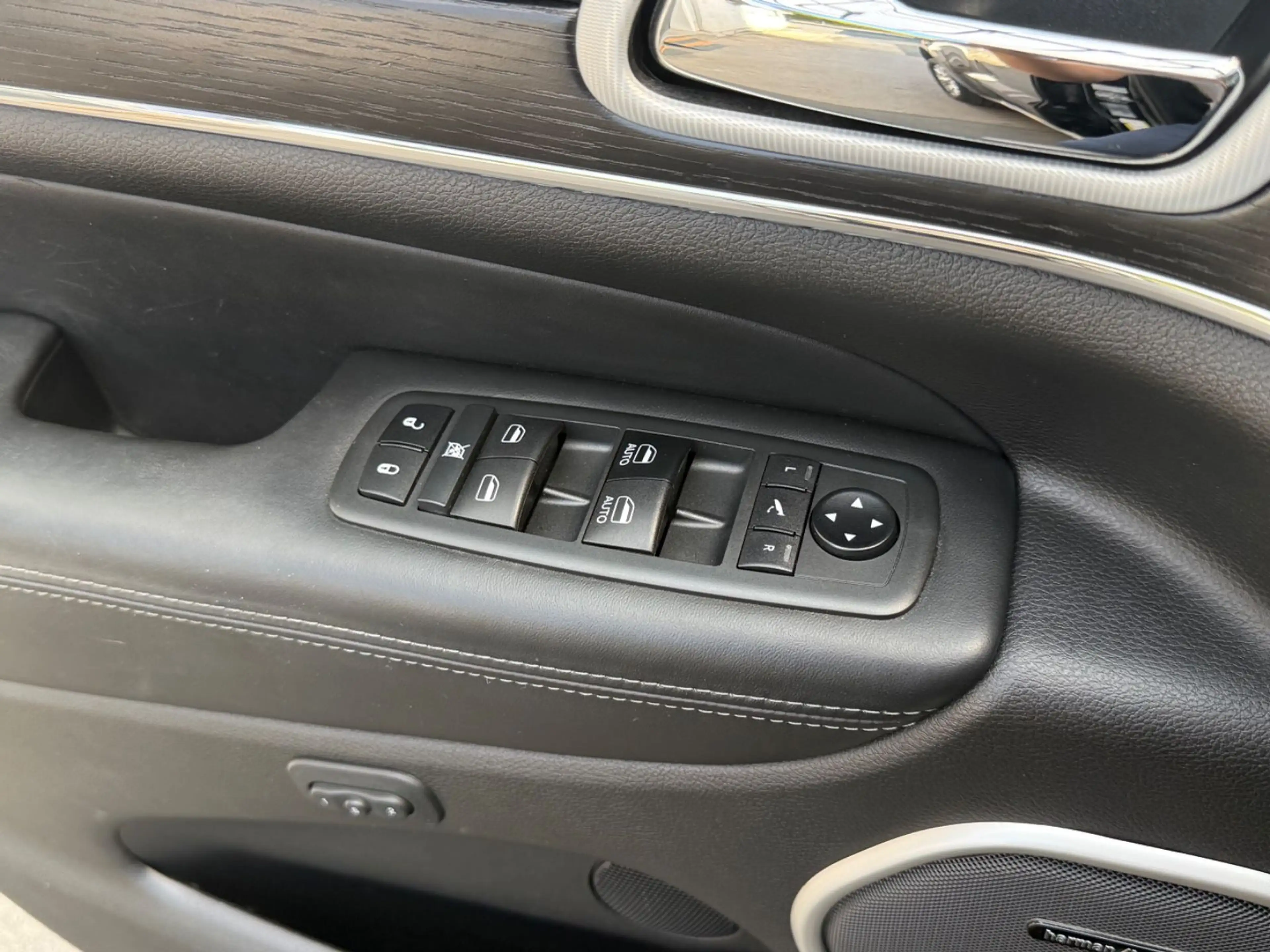Jeep Grand Cherokee 3.0 CRD Summit·MwSt·2Hd·H&K·Pano — photo 14