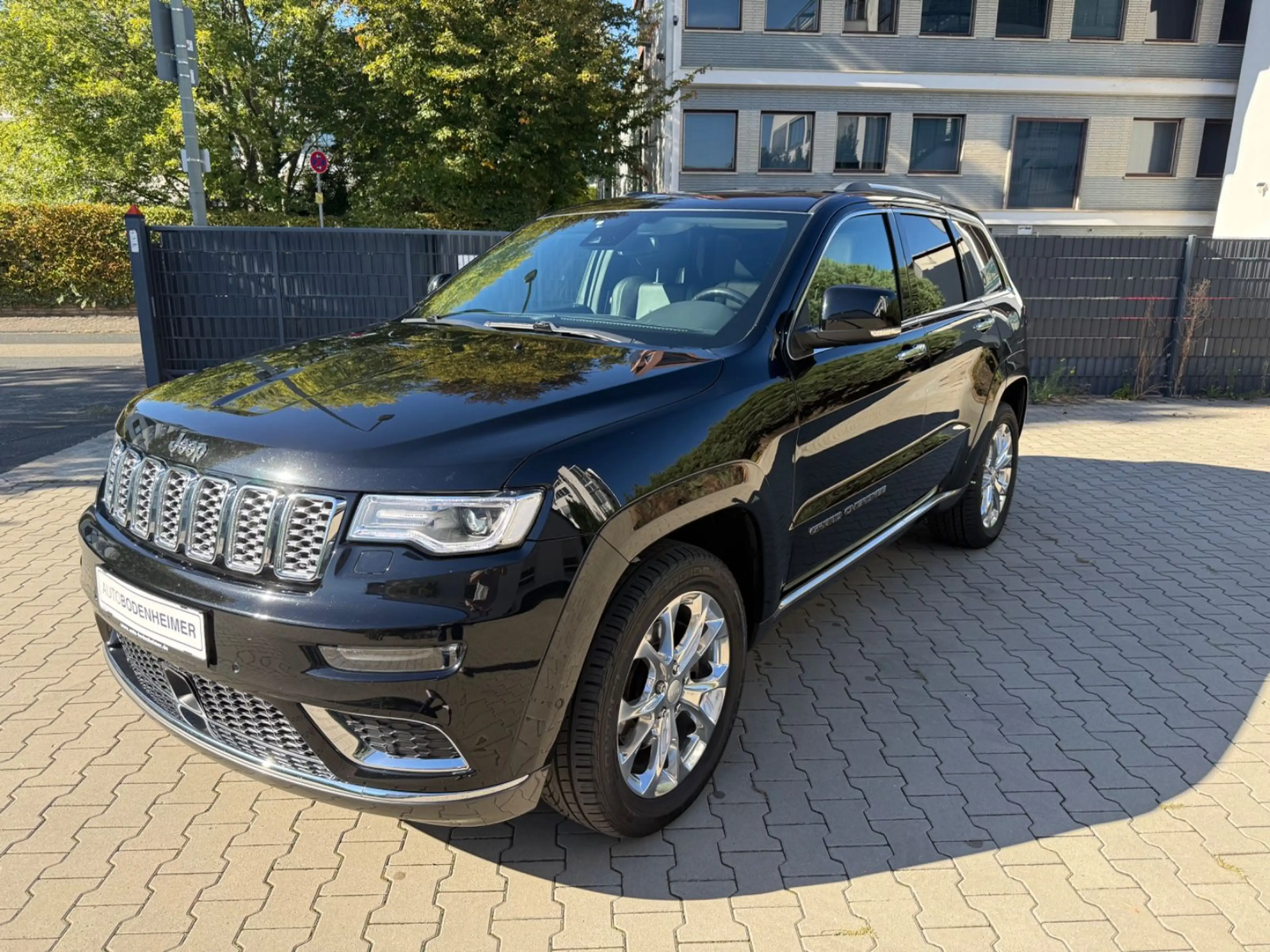 Jeep Grand Cherokee 3.0 CRD Summit·MwSt·2Hd·H&K·Pano — photo 3