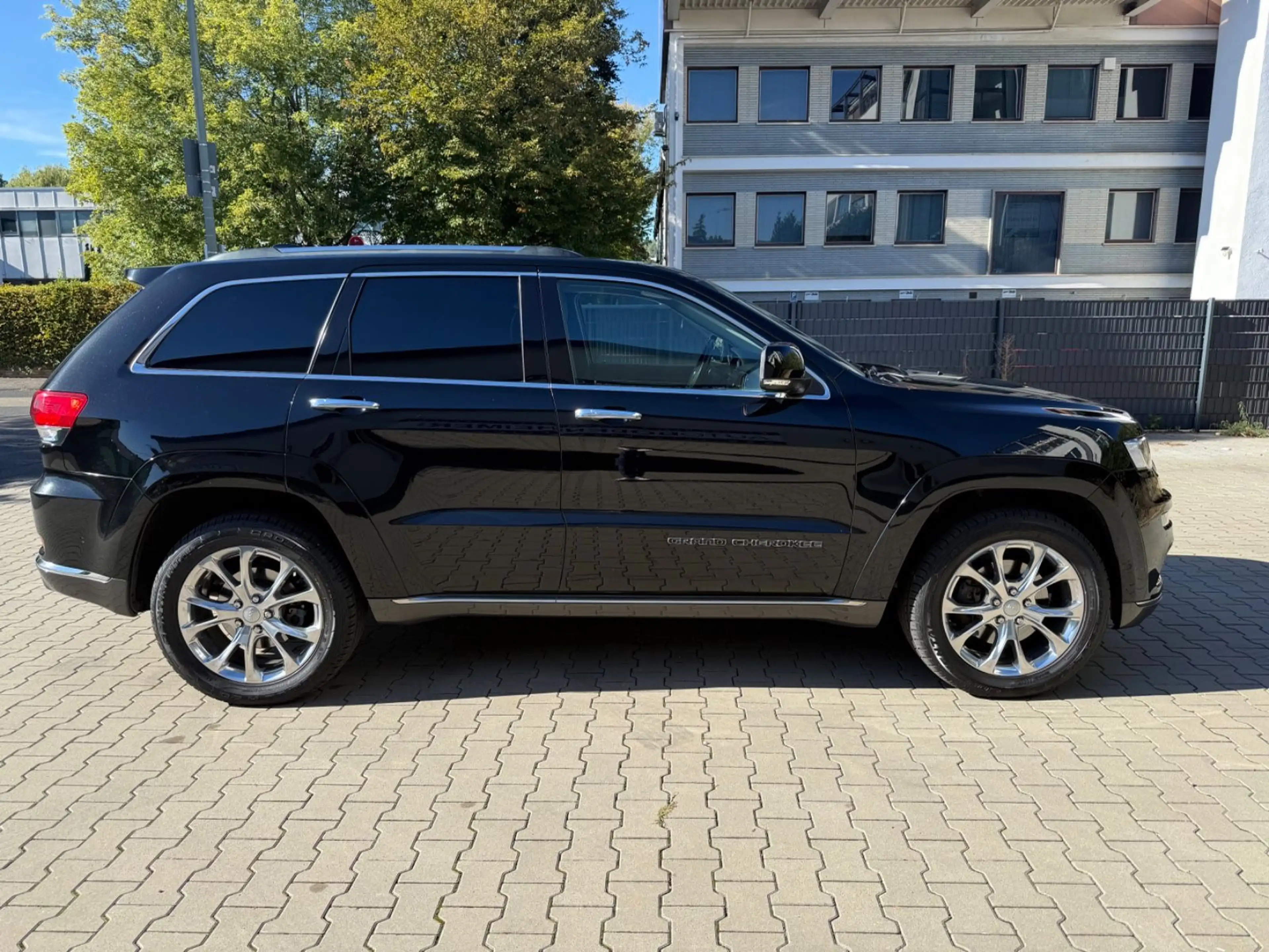 Jeep Grand Cherokee 3.0 CRD Summit·MwSt·2Hd·H&K·Pano — photo 10