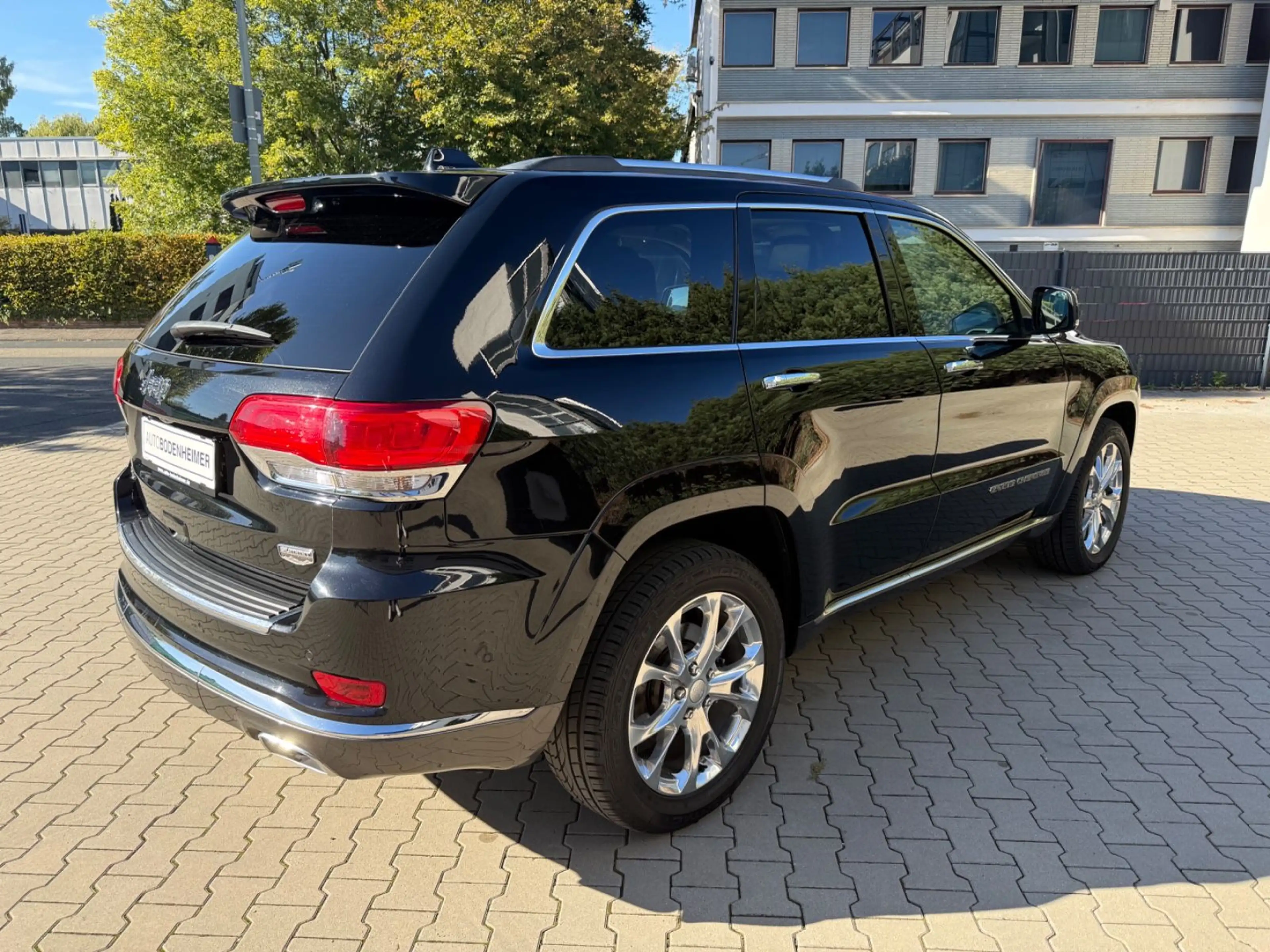 Jeep Grand Cherokee 3.0 CRD Summit·MwSt·2Hd·H&K·Pano — photo 5