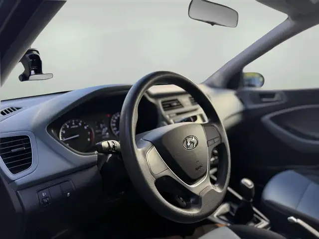 Hyundai i20 view 10