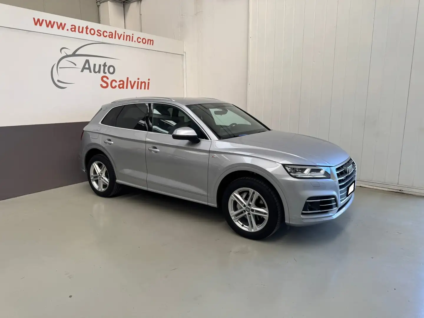 Audi Q5 2.0 40 TDI quattro S tronic S line plus Plateado - 1