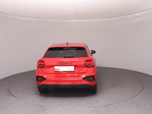 Audi Q2 view 6
