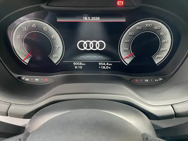 Audi Q2 view 15