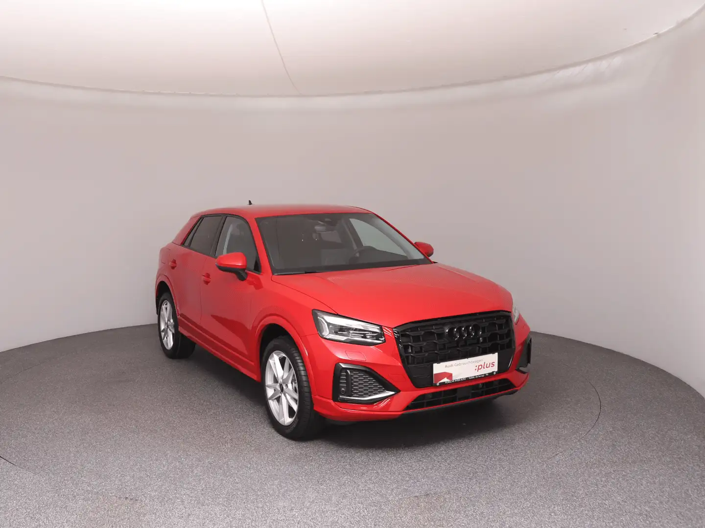 Audi Q2 30 TFSI admired Rot - 2