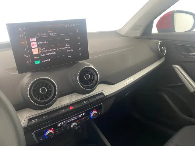 Audi Q2 view 9