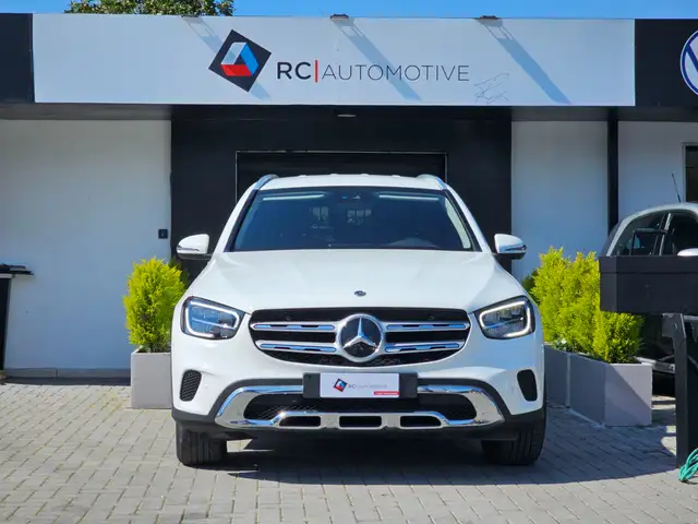 Mercedes-Benz GLC 200 view 3